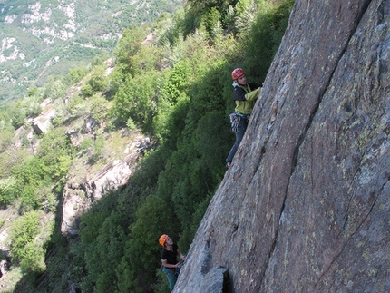 Arrampicata in Valle d'Aosta lungo la SS26