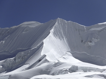 Illimani West Ridge: climbing attempt in Bolivia