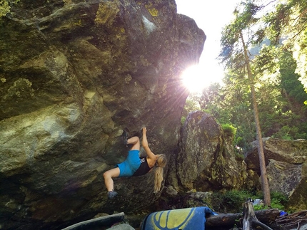 Shauna Coxsey - Shauna Coxsey climbing One Summer in Paradise 8B, Magic Wood, Switzerland