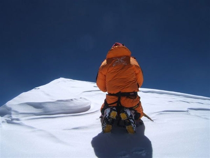 Nives Meroi - Nives Meroi on the summit of K2