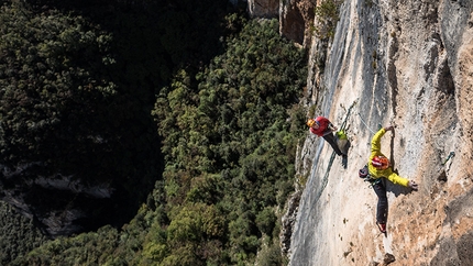 Monte Cimo: Nicola Tondini climbs three new 8a multi-pitches