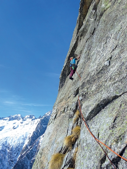 Delta Minox in Val Masino per Federica Mingolla, Luca Schiera e Andrea Gaddi