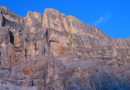 Dolomites climbing: Hansjörg Auer frees Silberschrei on Sass de la Crusc and on-sights La Cattedrale in Marmolada together with Much Mayr