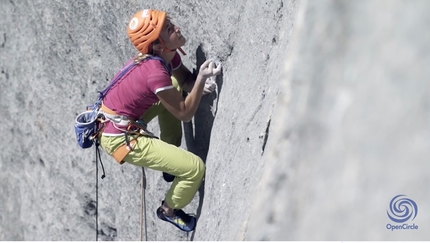 Fabian Buhl rope-solo 8c first ascent / Ganesha at Loferer Alm in Austria