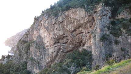 Falesia del Brigante Mirabella, Positano