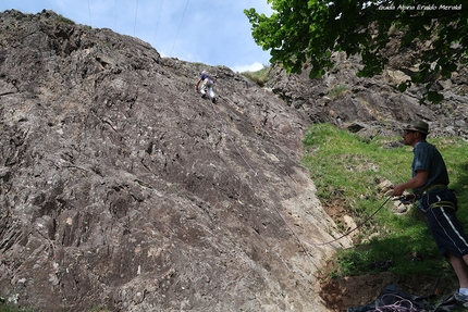 Arrampicata senza età: Elio Pasquinoli e il Sasso de la Martolera