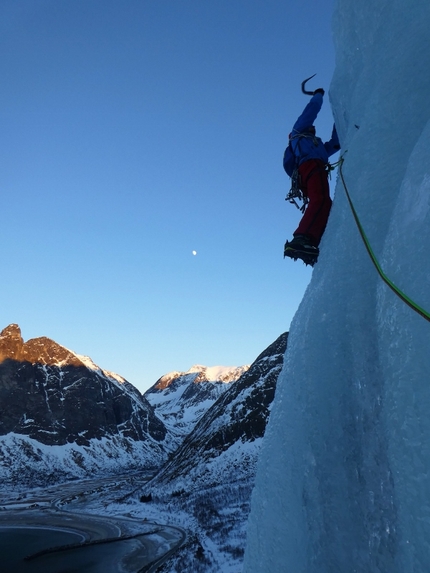 Arctic Pole Ice Climbing Trip 2018