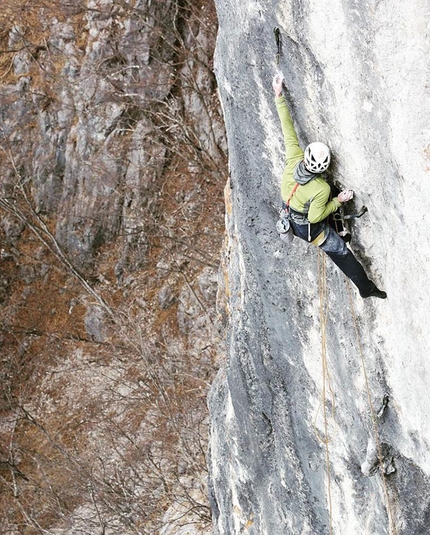 Keita Kurakami - Keita Kurakami climbing rope-solo and ground up the 8c+ sports climb Mare at Mt. Futago in Japan