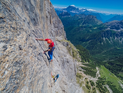 Scacciadiavoli: la Marmolada, una via, due racconti, un film