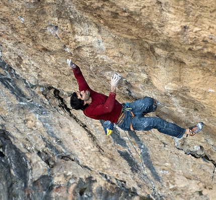 Lleida, Spain - Dani Andrada on 'Analógica' (9a/9a+) at Santa Linya