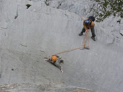 Adam Ondra climbs Silbergeier (Rätikon), Abysse (Gorges du Loup) and Speed (Voralpsee)