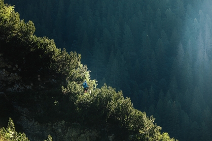 Dolomiti Extreme Trail - La Val di Zoldo, rimasta lontana dal turismo di massa, ha potuto conservare intatto il fascino selvaggio della montagna e dei suoi antichi sentieri, 
