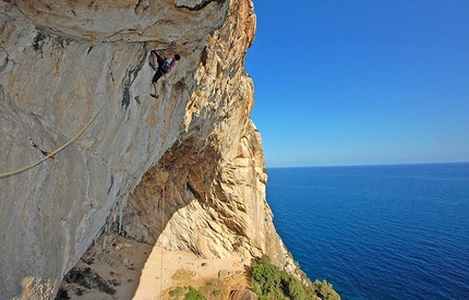 Millennium Bug a Cala Gonone, nuova via per Luca Giupponi e Maurizio Oviglia in Sardegna