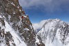 Aleš Česen e Tom Livingstone salgono la cresta ovest del Gasherbrum III in stile alpino